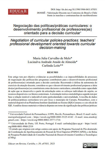 Negociação das políticas/práticas curriculares: o desenvolvimento profissional de professores(as) orientado para a decisão curricular